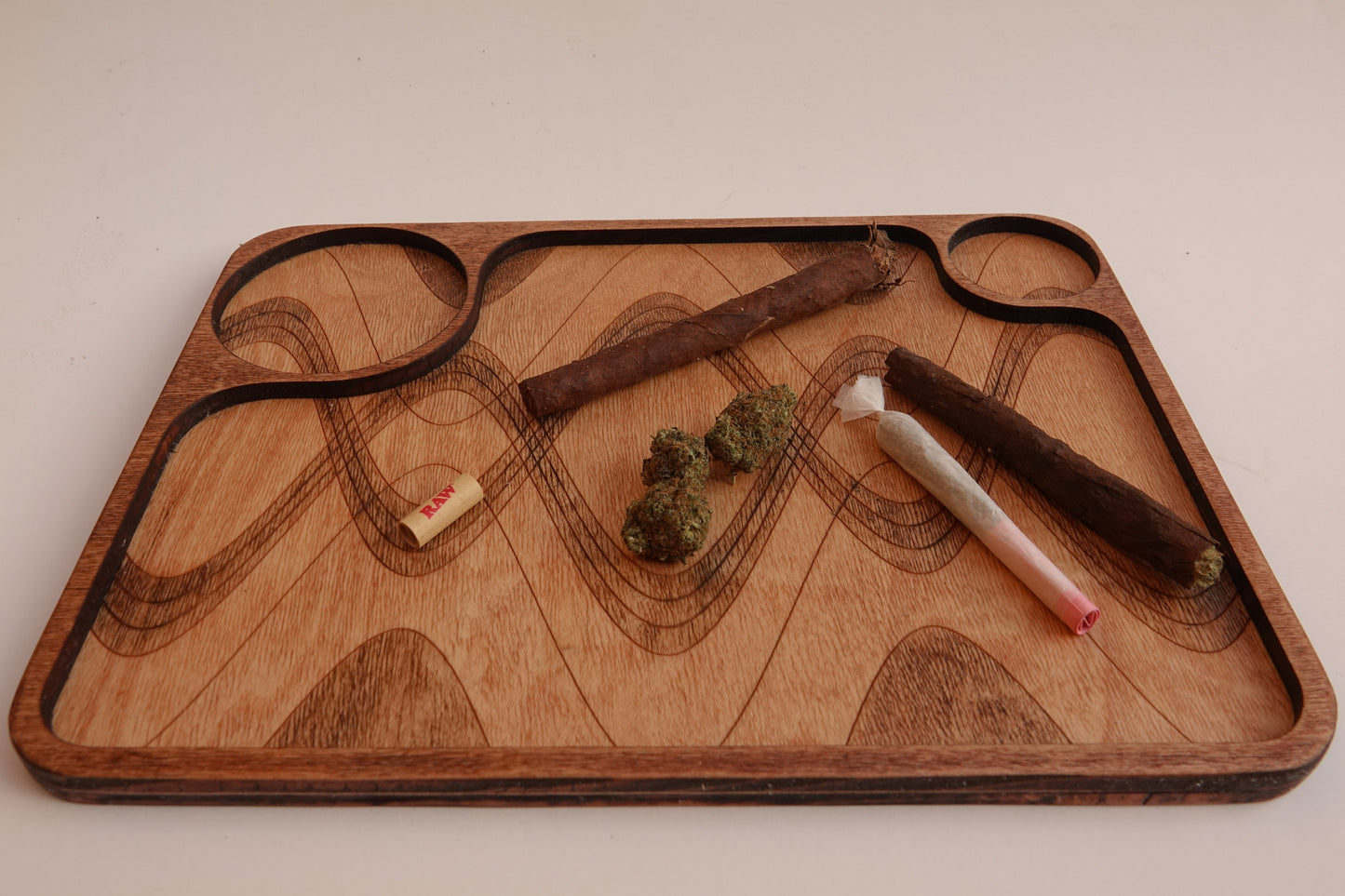 Wave Rolling Tray